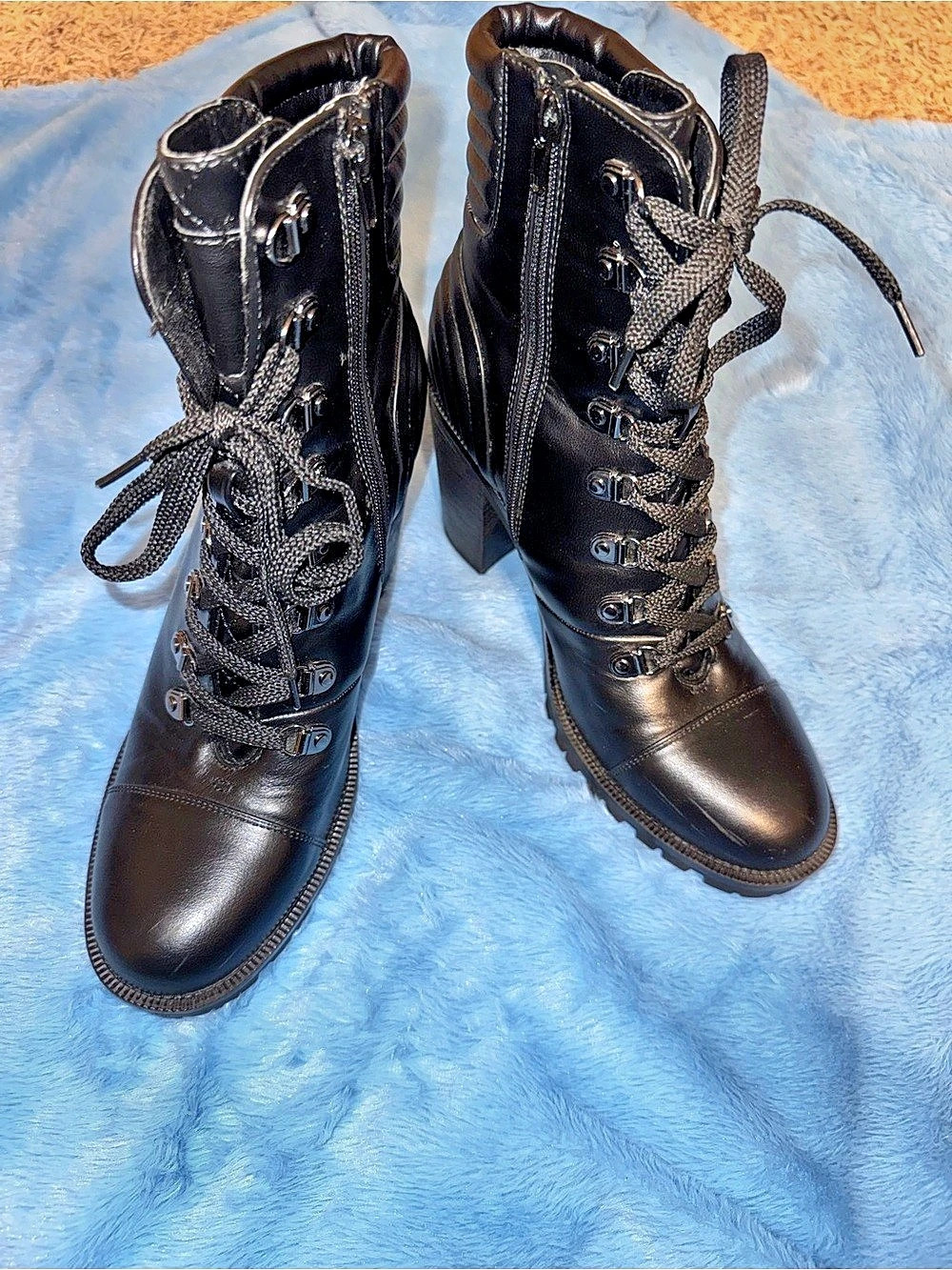 Guess Lace-Up Heeled Ankle Boots Black US 7